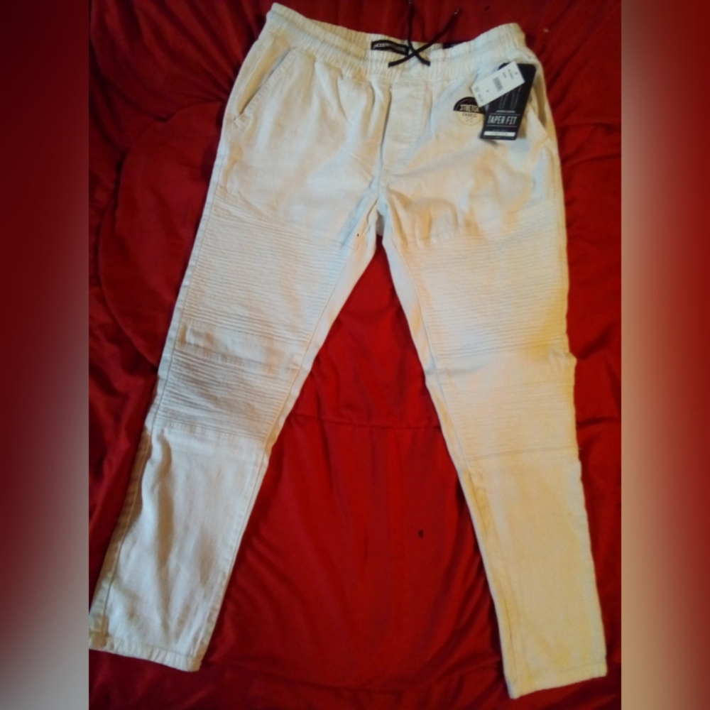 MENS MED MODERN CULTURE WHITE PANTS NEW